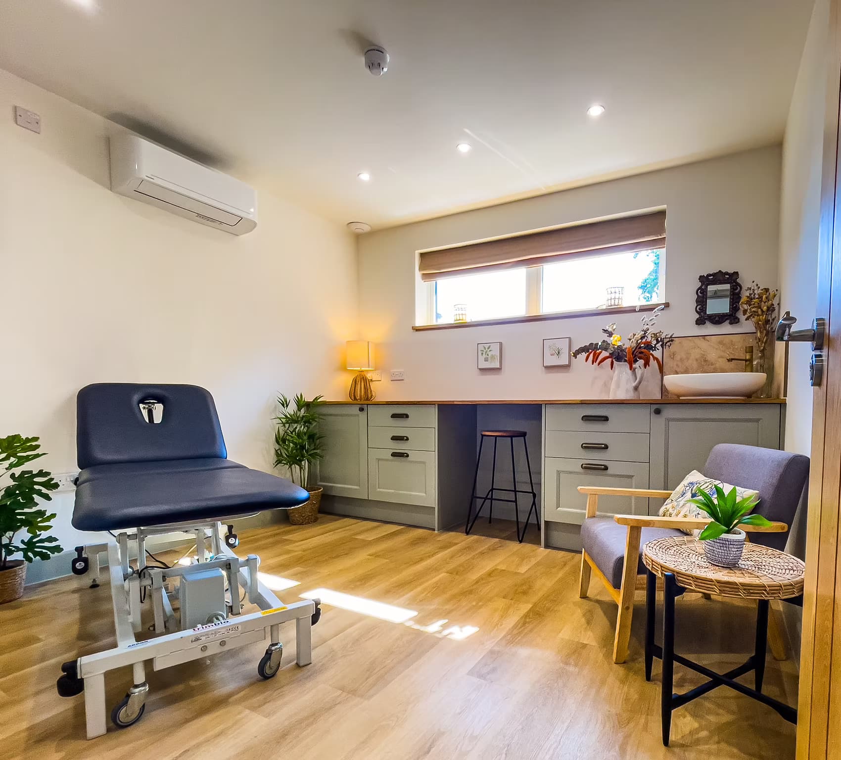 Dr Raya Clinic Treatment Room
